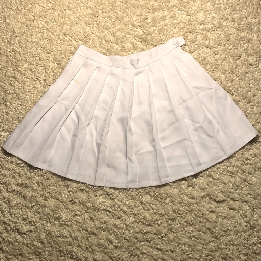White pleated skirt size small/4
